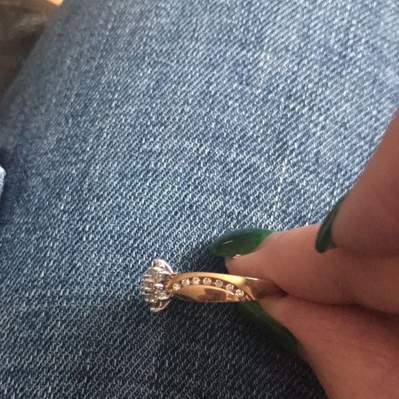 10K cluster engagement ring - Picture 6 of 11